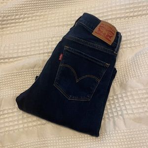 Levi’s 720 high rise super skinny crop size 26